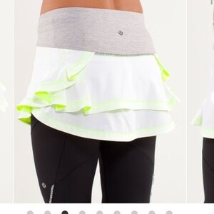 Lululemon Presta Skirt White Silver / Ray ruffle workout activewear spring rare
